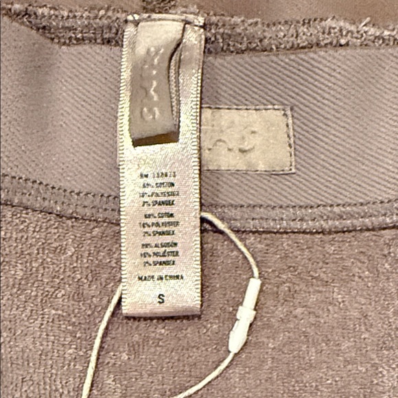 SKIMS Desert Beige Leggings - Picture 3 of 10